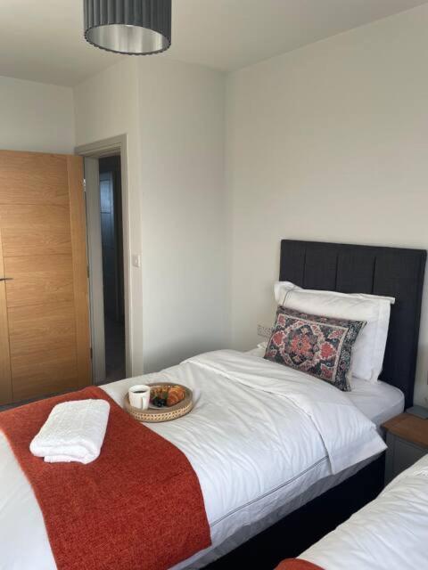 Spectacular 2 Bedroom Balcony Sea View Flat Scarborough Ngoại thất bức ảnh