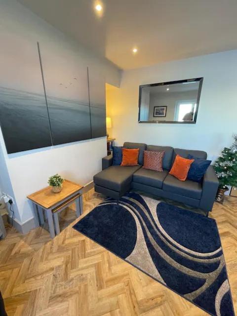 Spectacular 2 Bedroom Balcony Sea View Flat Scarborough Ngoại thất bức ảnh